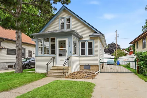 1426 Pascal Street