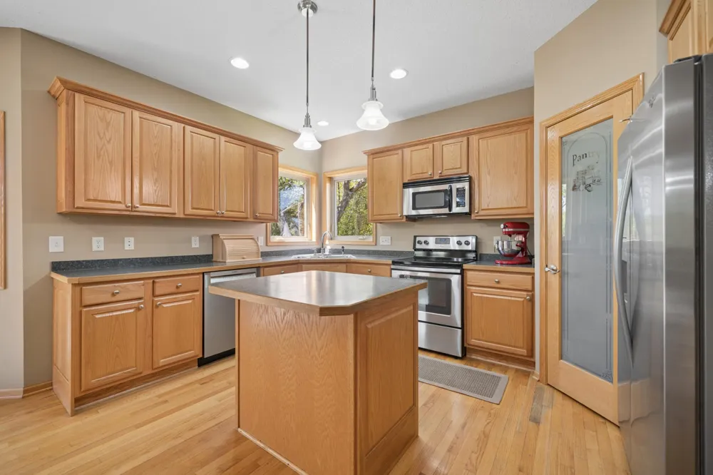 1017 Provence Lane Belle Plaine, MN 56011