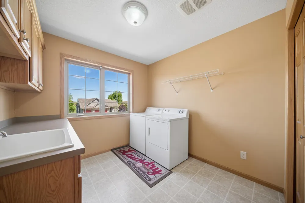 1017 Provence Lane Belle Plaine, MN 56011