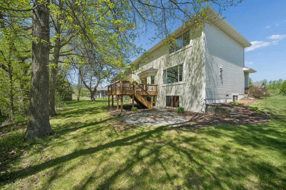 1017 Provence Lane Belle Plaine, MN 56011