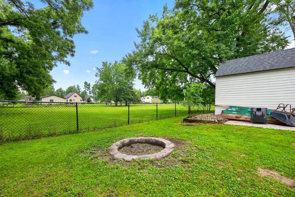 330 1st Avenue NE Oronoco, MN 55960