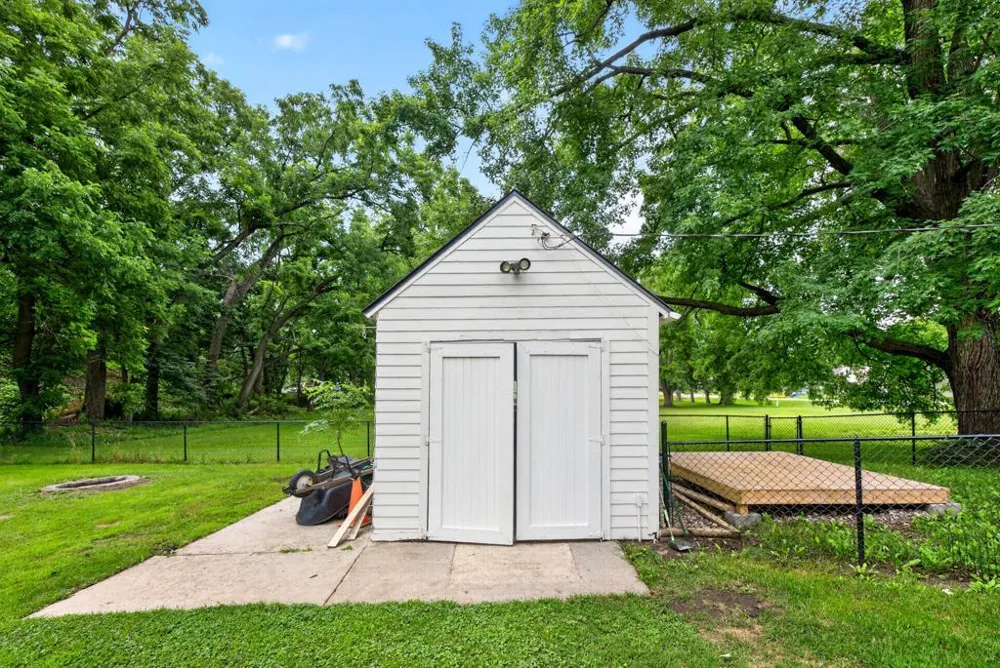 330 1st Avenue NE Oronoco, MN 55960