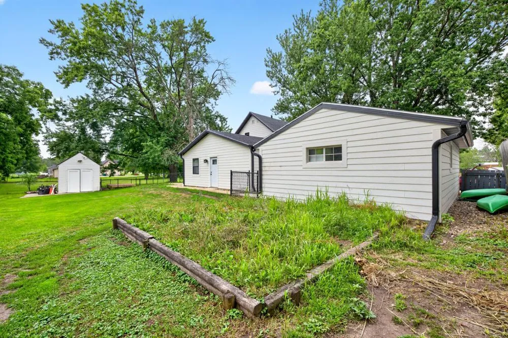 330 1st Avenue NE Oronoco, MN 55960