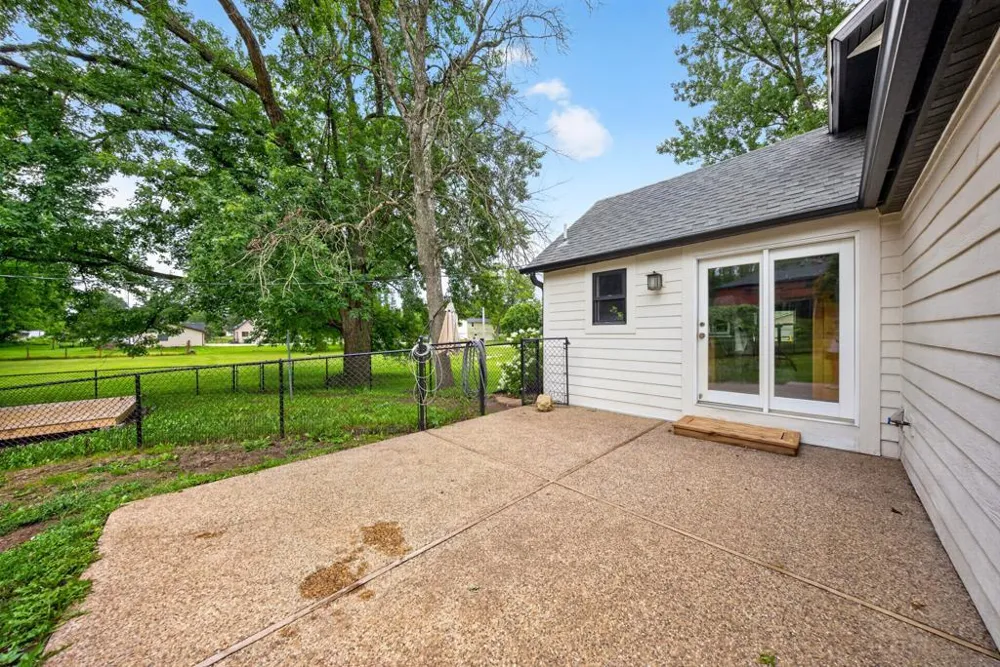 330 1st Avenue NE Oronoco, MN 55960