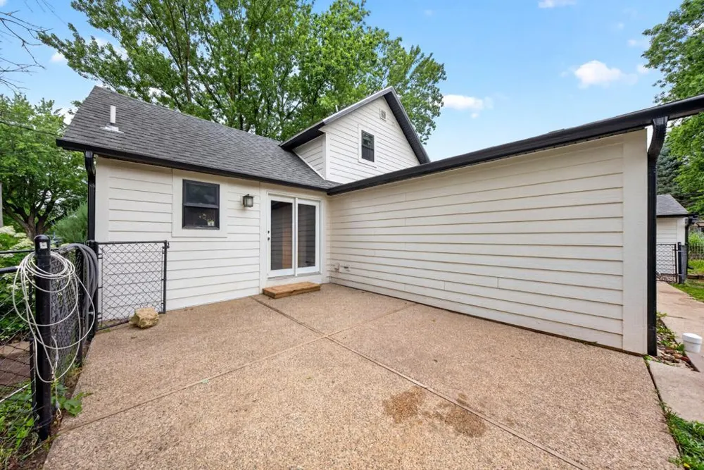 330 1st Avenue NE Oronoco, MN 55960