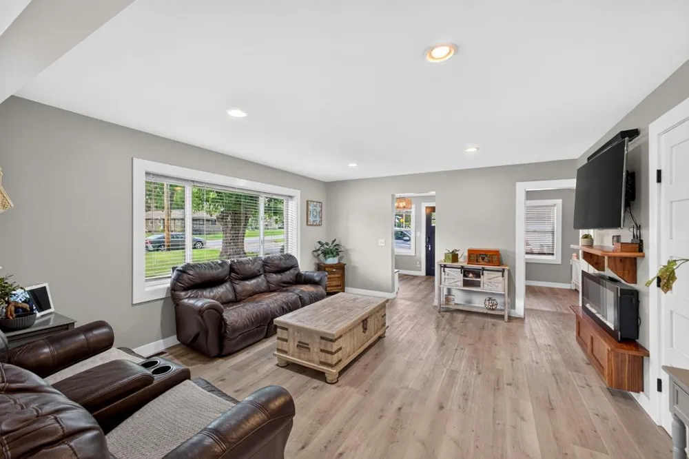 330 1st Avenue NE Oronoco, MN 55960