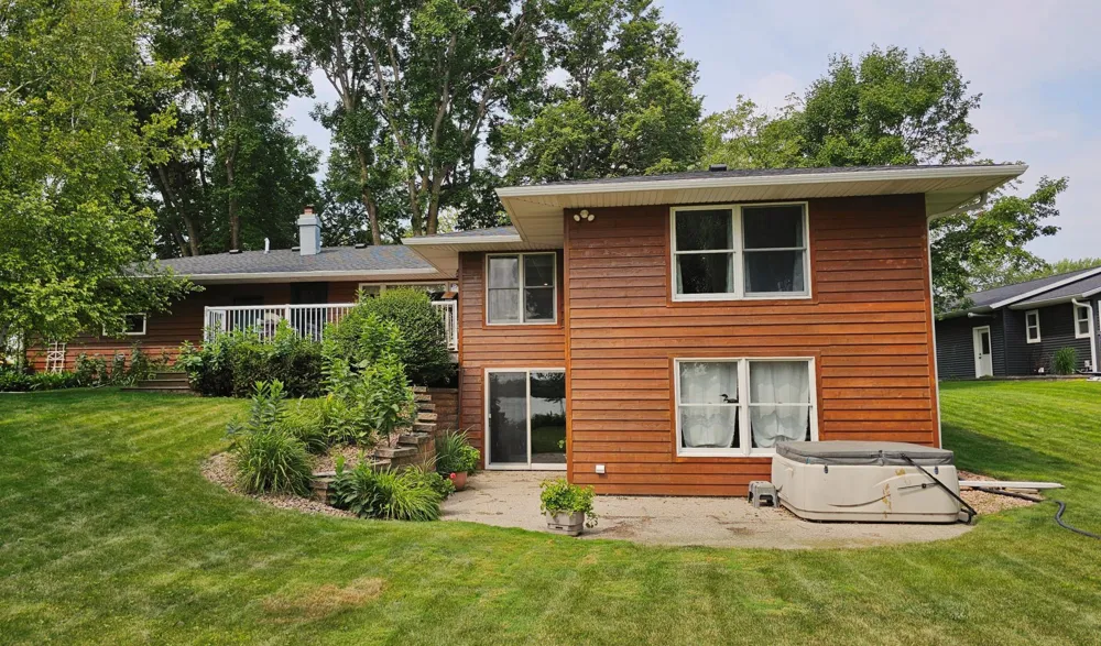 1909 Country Club Drive NE Willmar, MN 56201