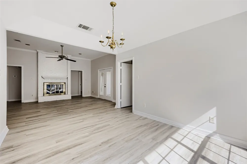 1021 Rio Grande Drive Benbrook, TX 76126
