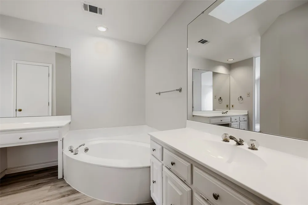 1021 Rio Grande Drive Benbrook, TX 76126