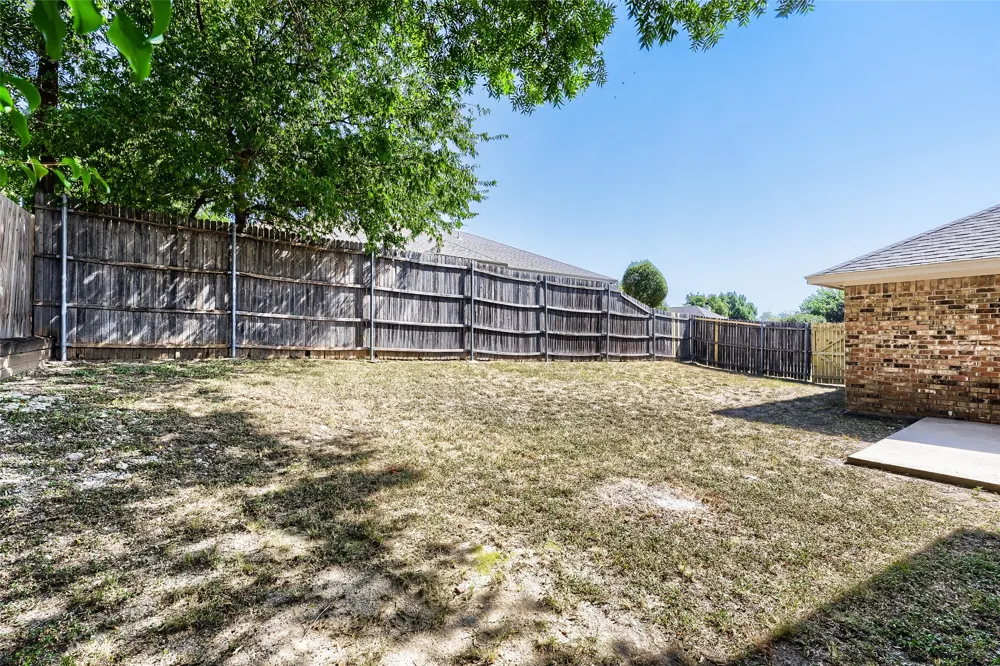 1021 Rio Grande Drive Benbrook, TX 76126