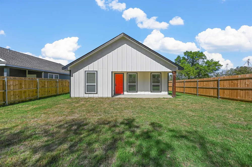 2307 Mill Street Greenville, TX 75401