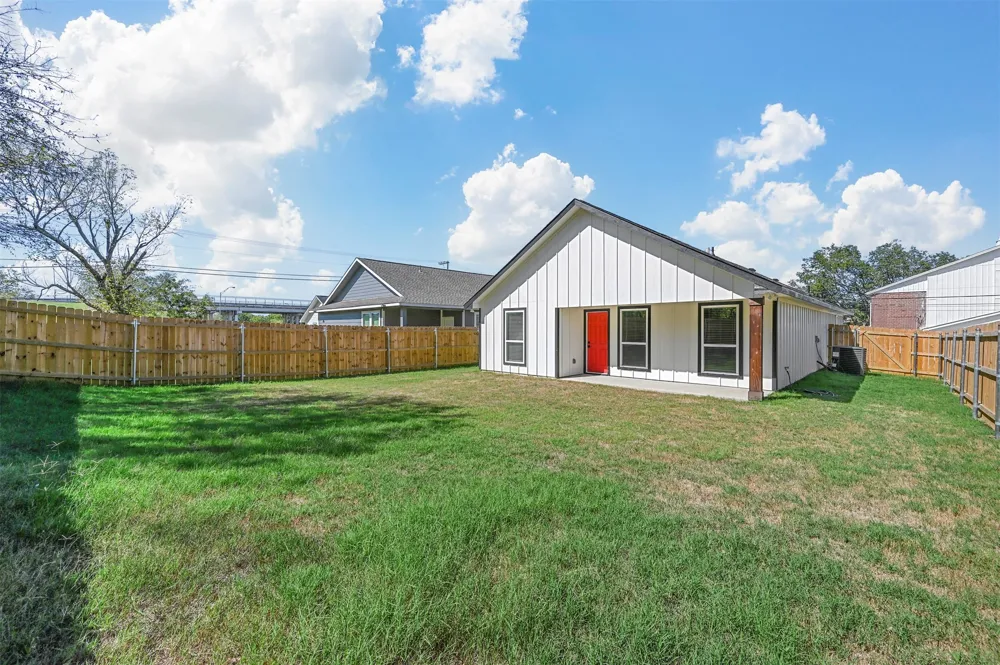 2307 Mill Street Greenville, TX 75401
