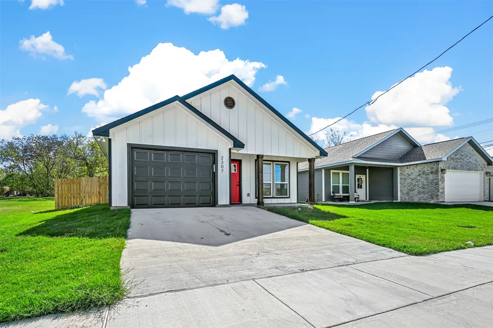 2307 Mill Street Greenville, TX 75401