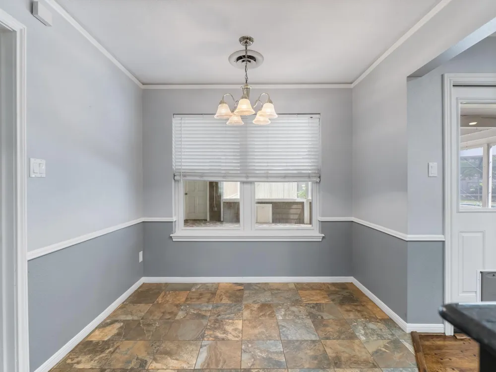 2613 Oak Drive Bay City, TX 77414