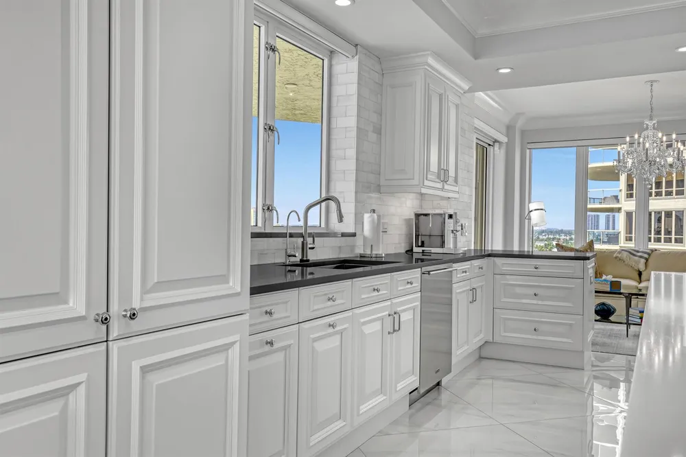 3920 Ocean Drive #9b Singer Island, FL 33404