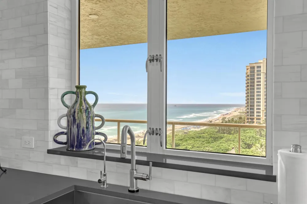 3920 Ocean Drive #9b Singer Island, FL 33404