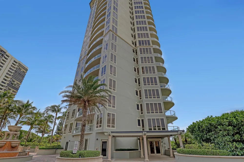 3920 Ocean Drive #9b Singer Island, FL 33404