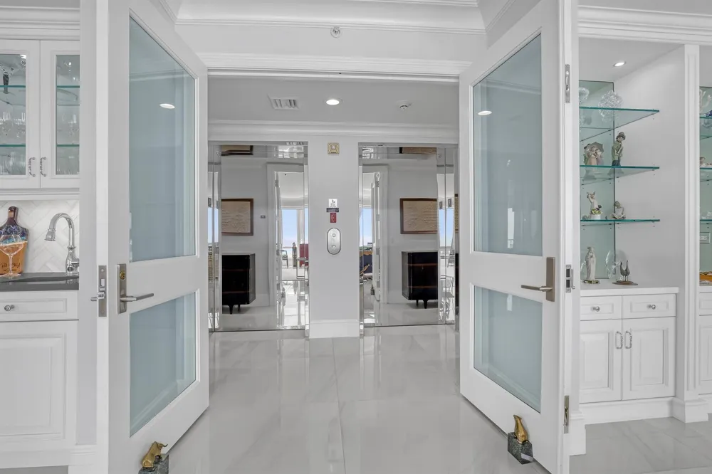 3920 Ocean Drive #9b Singer Island, FL 33404