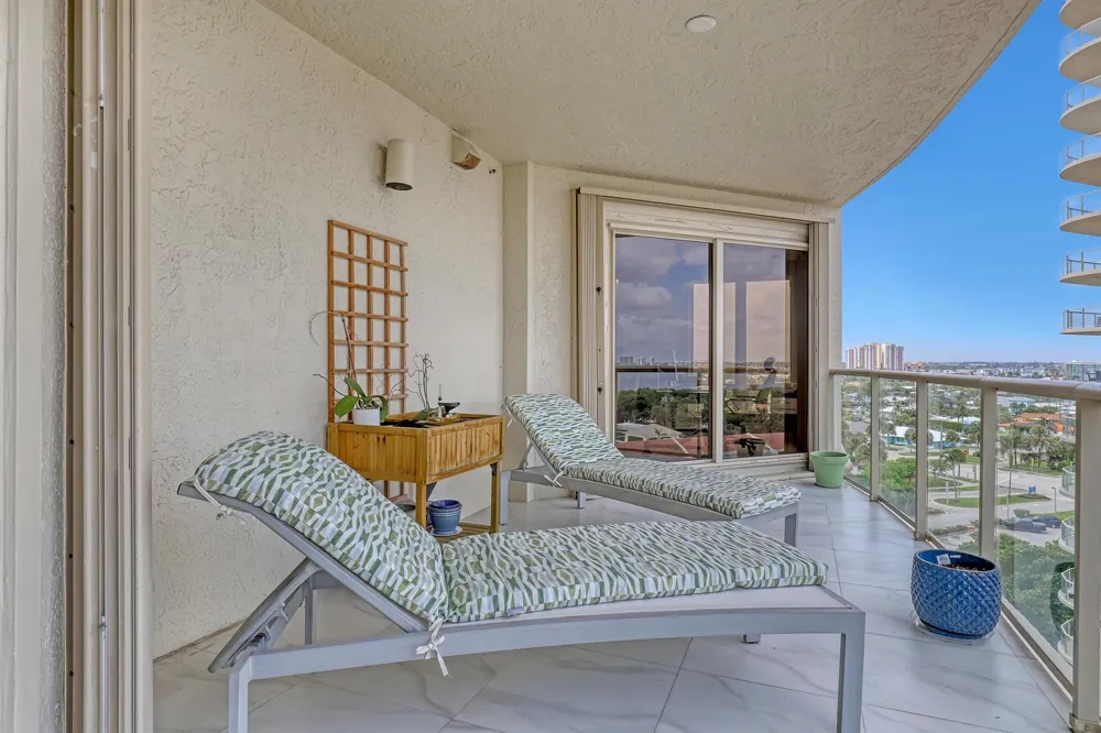 3920 Ocean Drive #9b Singer Island, FL 33404