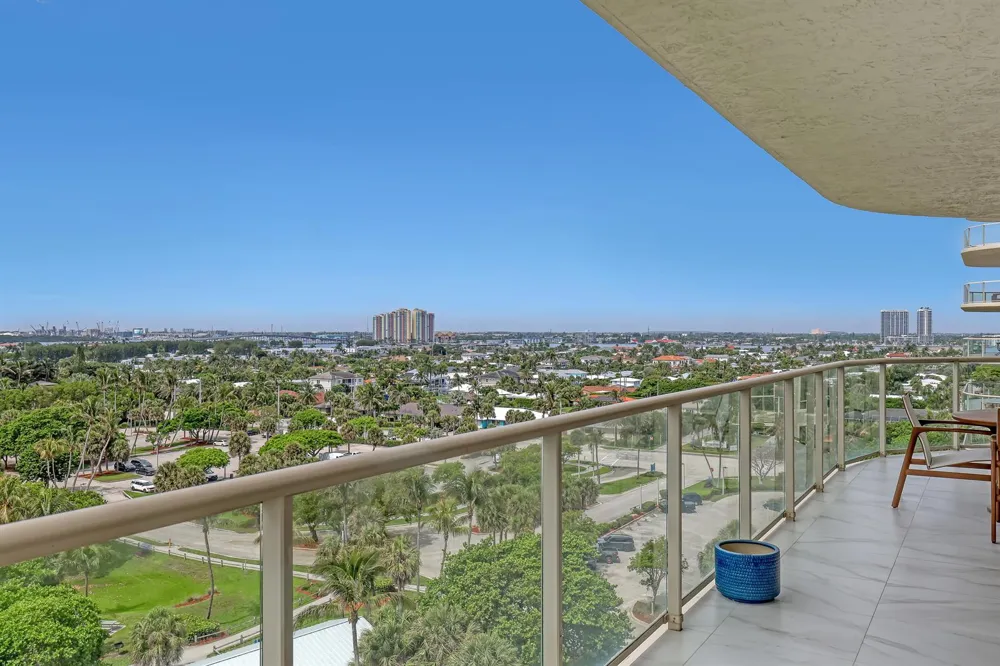 3920 Ocean Drive #9b Singer Island, FL 33404