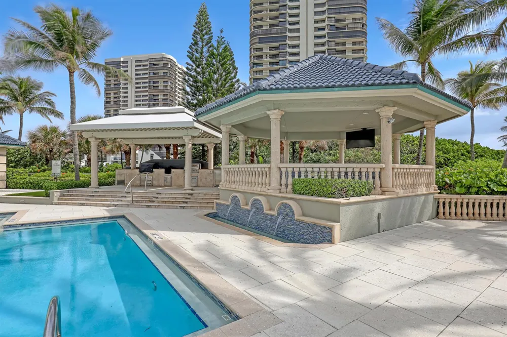 3920 Ocean Drive #9b Singer Island, FL 33404