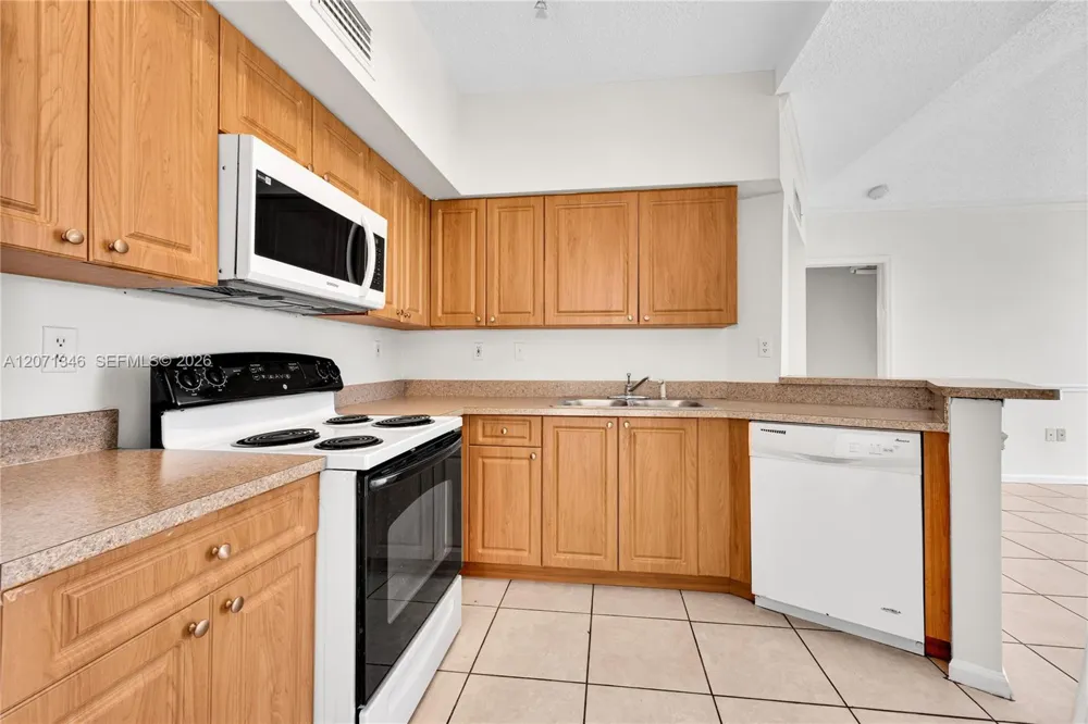 1280 S Alhambra Cir #2413 Coral Gables, FL 33146