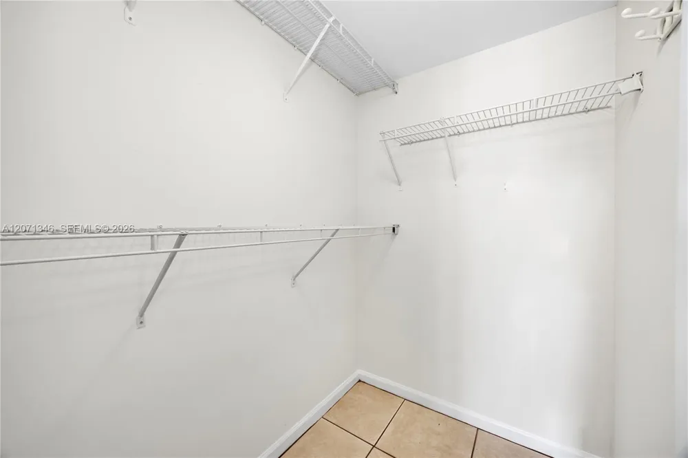 1280 S Alhambra Cir #2413 Coral Gables, FL 33146