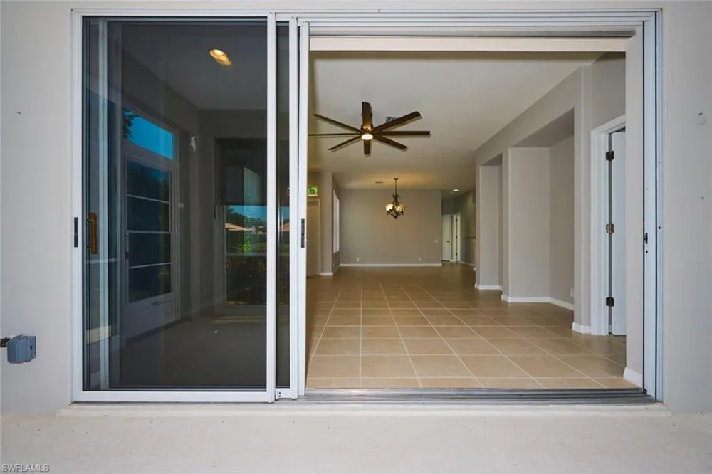 8909 Bristol BEND Fort Myers, FL 33908
