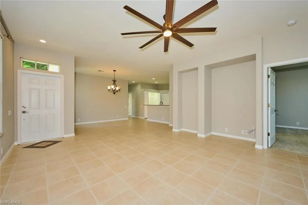 8909 Bristol BEND Fort Myers, FL 33908