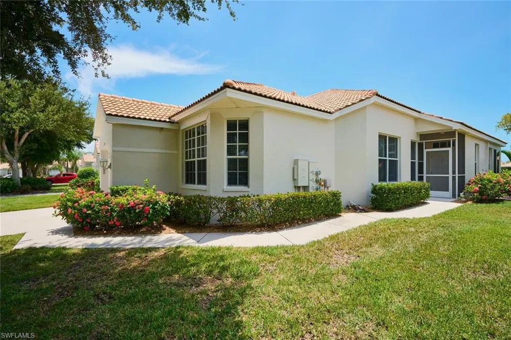 8909 Bristol BEND Fort Myers, FL 33908