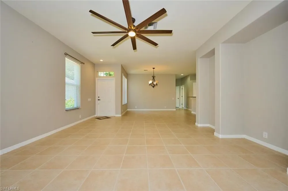 8909 Bristol BEND Fort Myers, FL 33908