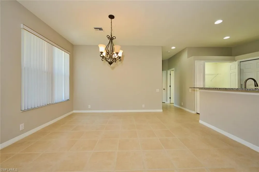 8909 Bristol BEND Fort Myers, FL 33908