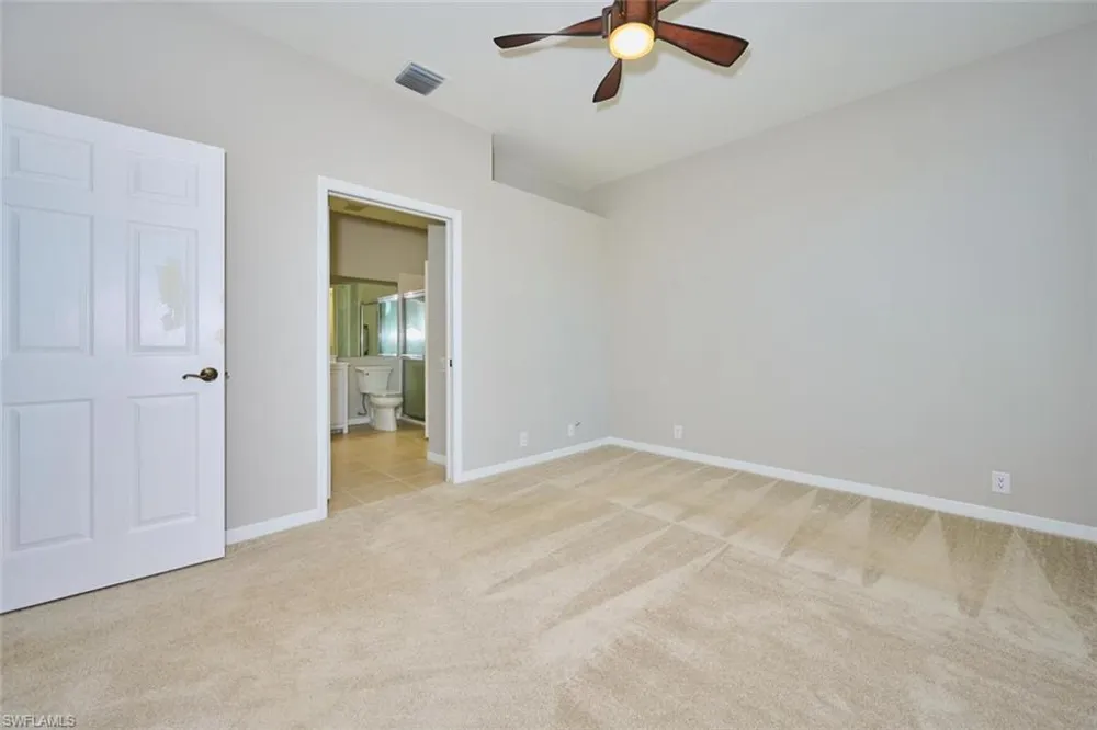8909 Bristol BEND Fort Myers, FL 33908