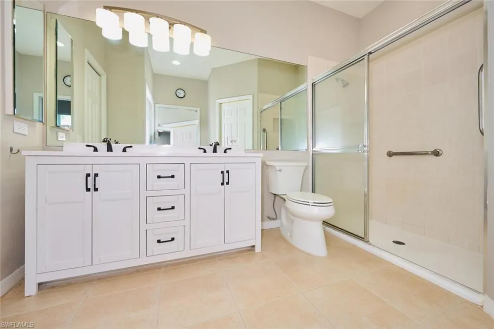 8909 Bristol BEND Fort Myers, FL 33908