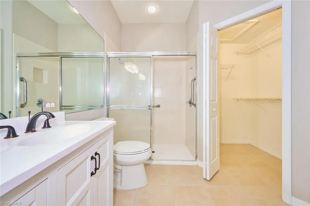 8909 Bristol BEND Fort Myers, FL 33908