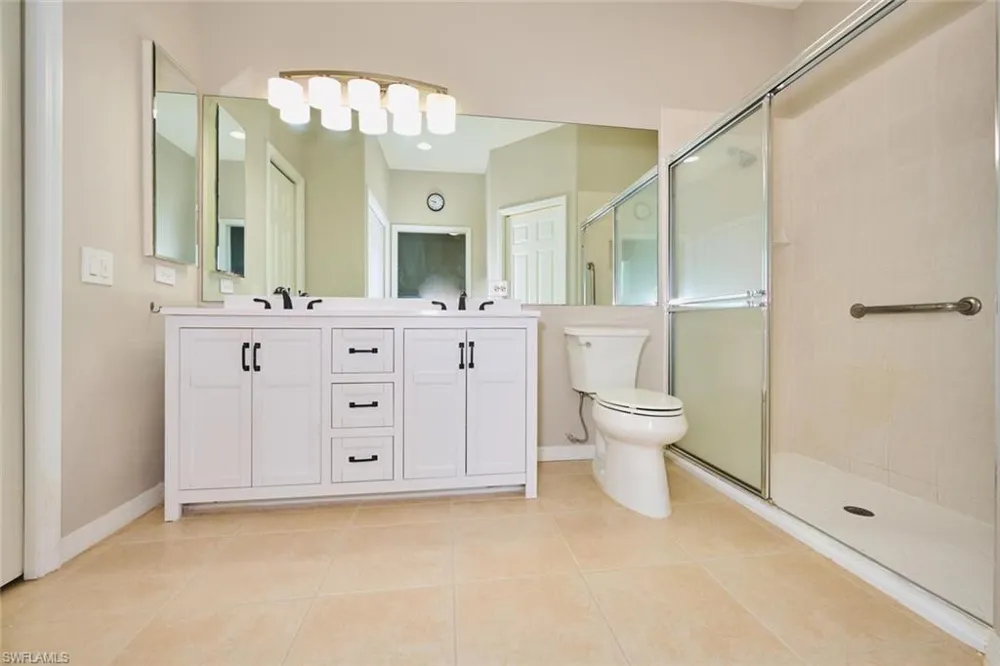 8909 Bristol BEND Fort Myers, FL 33908