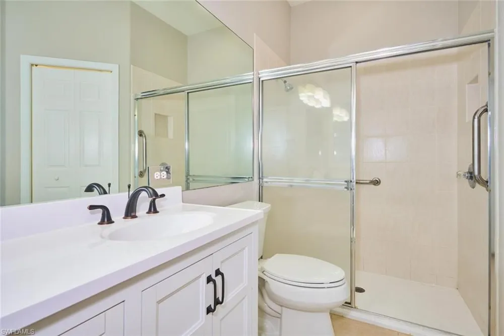 8909 Bristol BEND Fort Myers, FL 33908