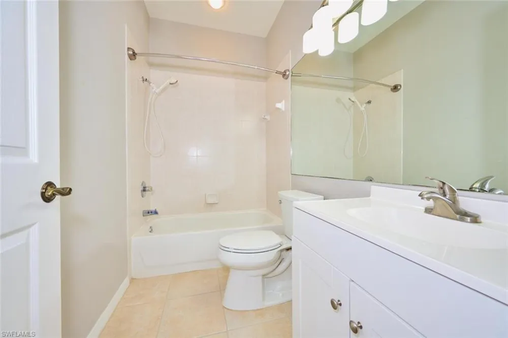 8909 Bristol BEND Fort Myers, FL 33908