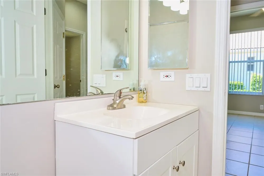 8909 Bristol BEND Fort Myers, FL 33908