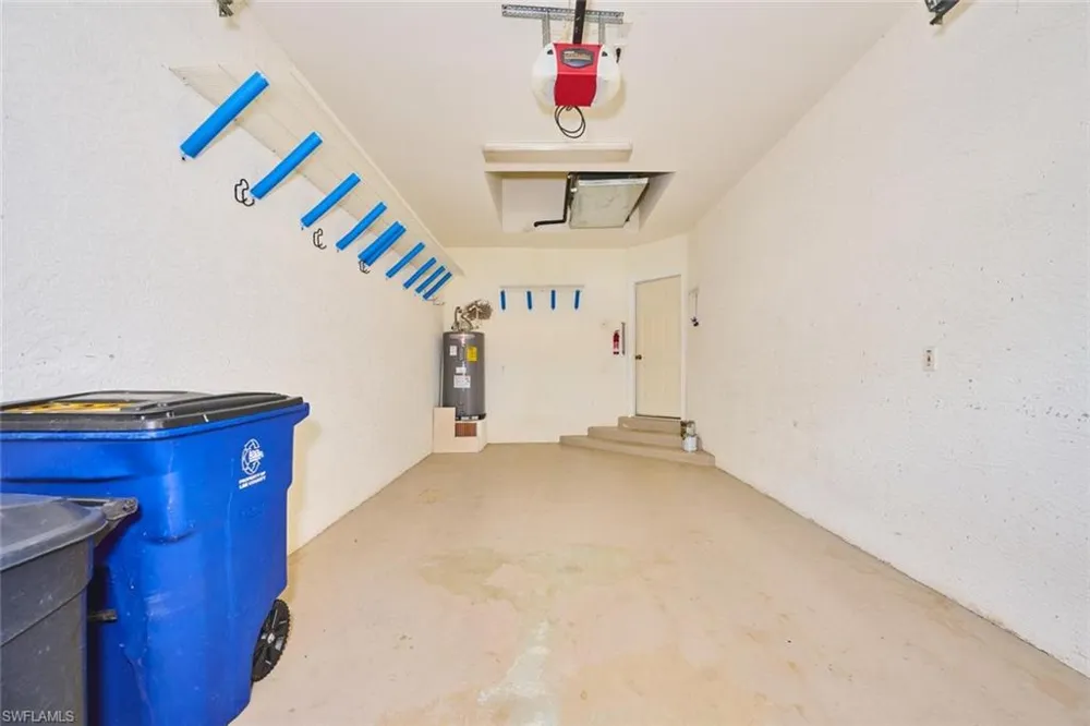 8909 Bristol BEND Fort Myers, FL 33908