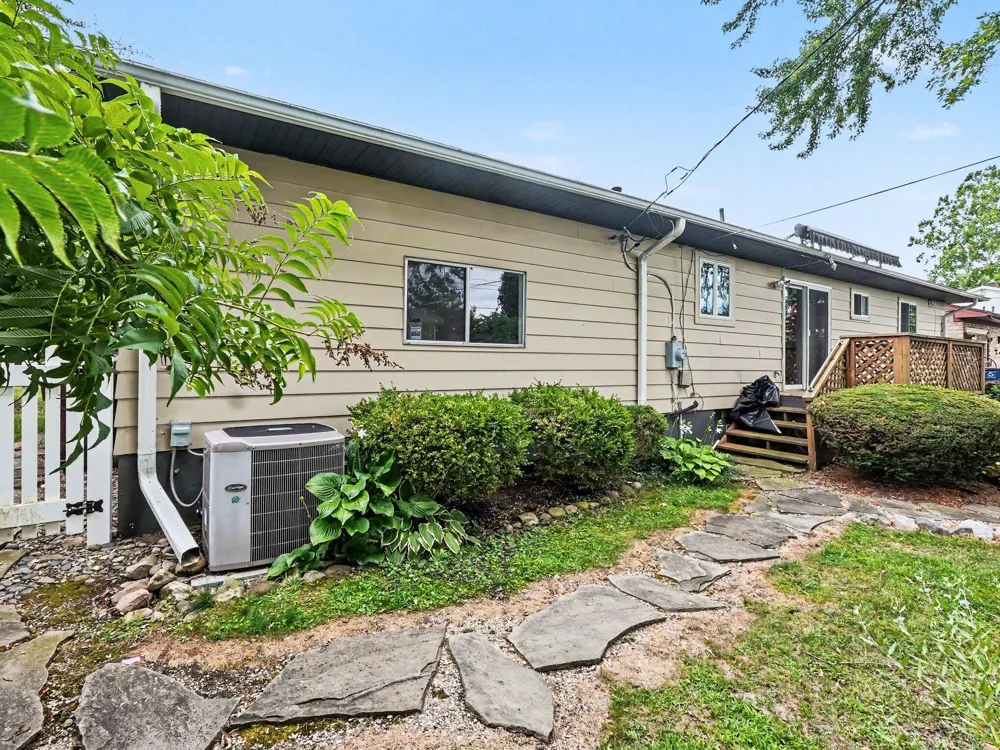 2004 Suffolk Avenue Ann Arbor City, MI 48103