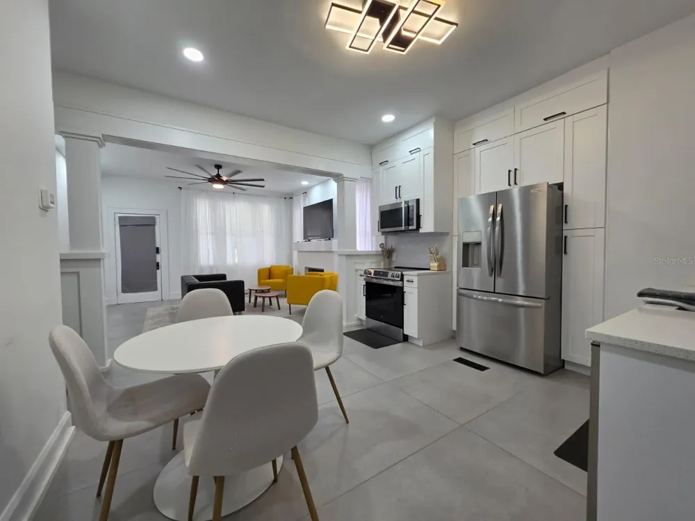 691 10TH AVENUE S St Petersburg, FL 33701