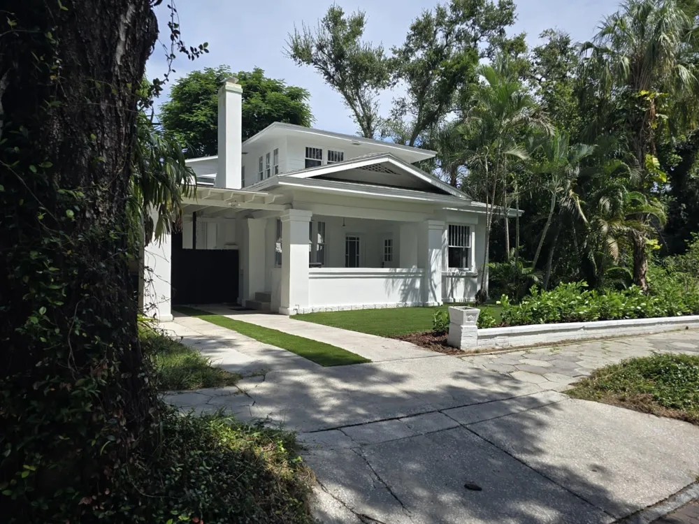 691 10TH AVENUE S St Petersburg, FL 33701