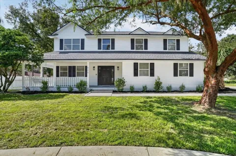 905 JOHN HUNTER COURT
