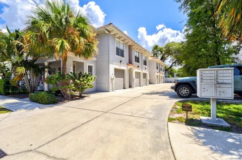 212 S DAKOTA AVENUE #E