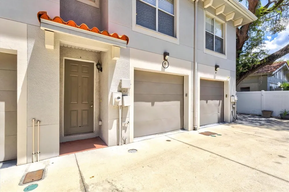 212 S DAKOTA AVENUE #E Tampa, FL 33606
