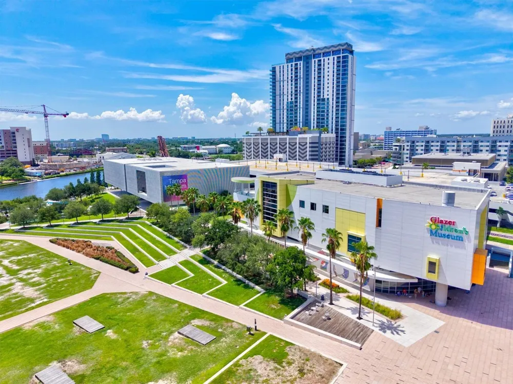 212 S DAKOTA AVENUE #E Tampa, FL 33606