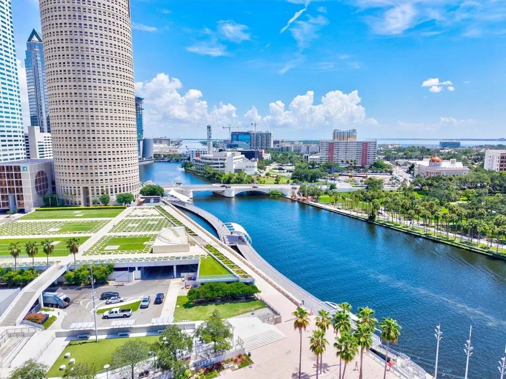 212 S DAKOTA AVENUE #E Tampa, FL 33606