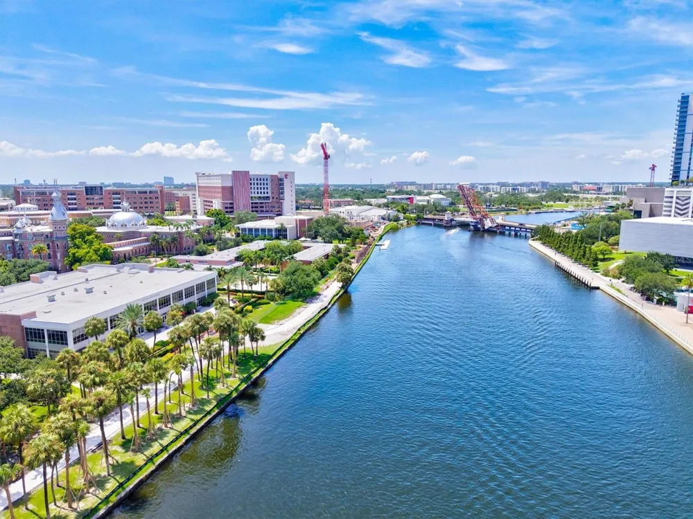 212 S DAKOTA AVENUE #E Tampa, FL 33606