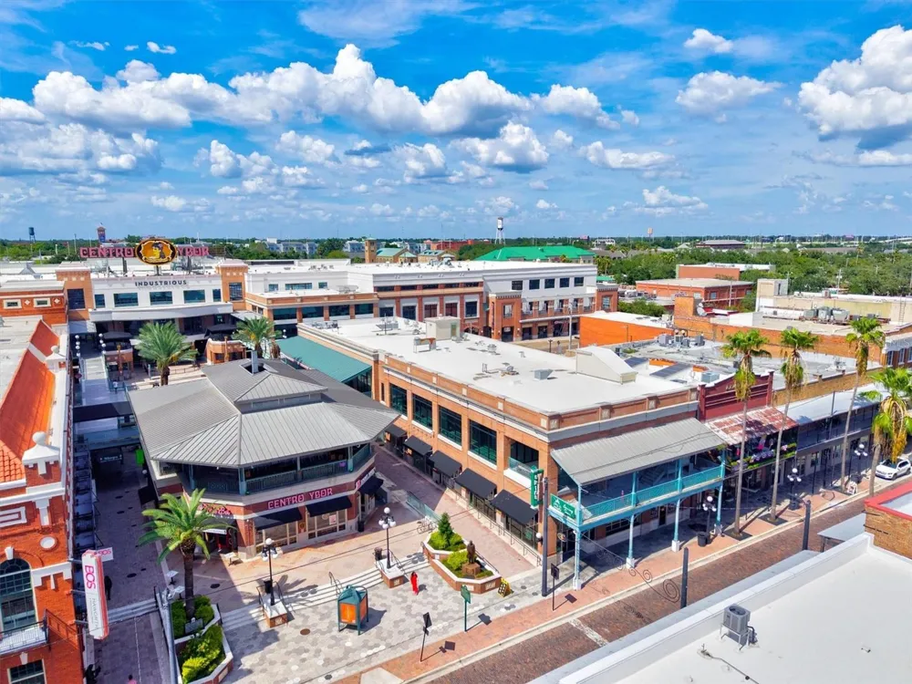 212 S DAKOTA AVENUE #E Tampa, FL 33606